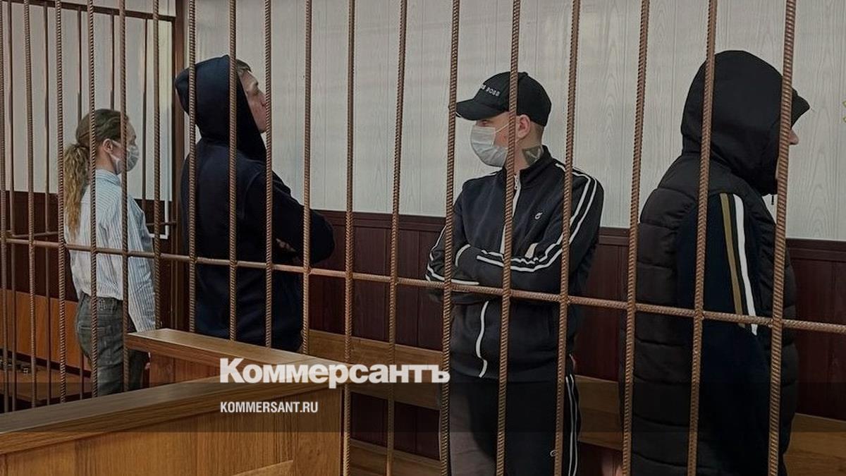 Обвиняемым в афере с квартирой Ларисы Долиной 21 ноября запросят сроки