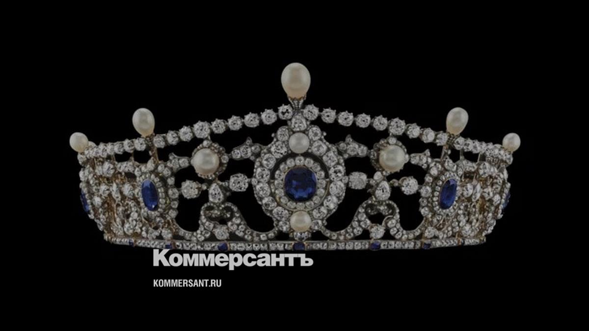 Сокровище Достояние династии // В Париже выставлены 140 драгоценностей с королевским провенансом